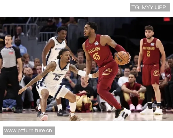 米切尔赛后直言我们全队表现出色配得上这场胜利